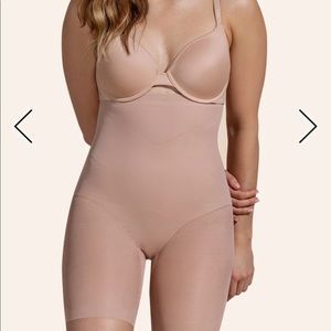 Honey Love Super Power Short